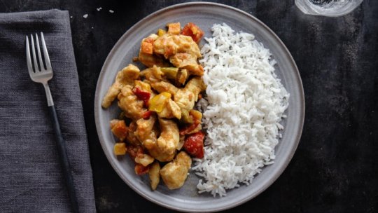 الأرز مع الدجاج الصيني